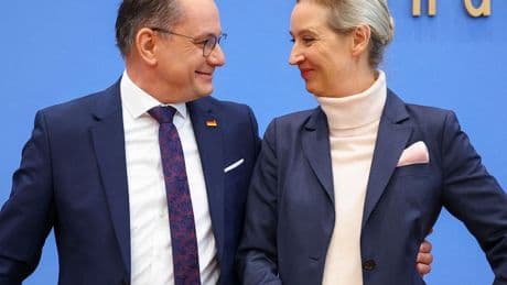 Bundespolitik: Weidel und Chrupalla bekommen drastische Gehaltserhöhung