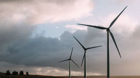 Goldman Sachs pide a España frenar las renovables por el riesgo de otro apagón