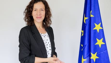 Roxana Mînzatu, vicepresidenta de Empleo en la Comisión Europea: "Para adoptar la reducción de jornada es clave que haya un buen diálogo social"