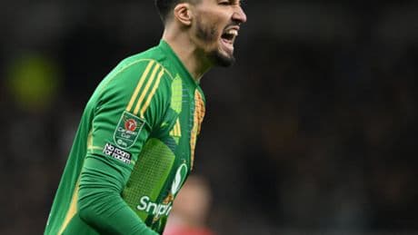 Altay Bayındır oynadı, ManU mağlup oldu!