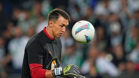 Galatasaray'dan ayrılacak mı? Muslera için resmi transfer açıklaması!