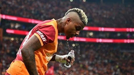 Mario Lemina kulübede bekledi
