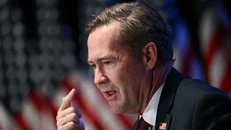 Remaniement majeur pour Donald Trump: son conseiller fragilisé Mike Waltz nommé ambassadeur à l'ONU