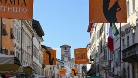 Un’apertura al mondo per conoscere e per capire