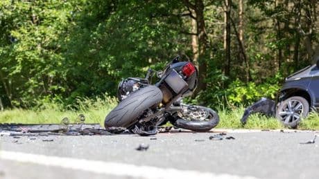 Motorradunfall: Unfall mit Totem und Schwerverletzten in Ostthüringen