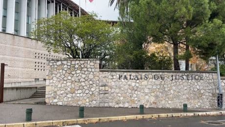 Mort de Noam écrasé par un train touristique à Cannes: le conducteur condamné à 1 an avec sursis, une amende pour la mairie