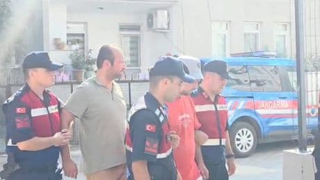 "Göçmen" kaçakçılığı operasyonu: Eski AKP'li Başkan da gözaltına alınanlar arasında