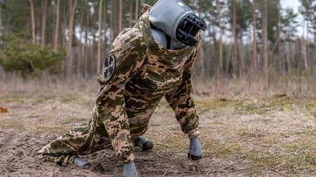 Uniek in de oorlog: Oekraïne meldt de overgave van Russische soldaten aan een onbemande eenheid van robots en drones
