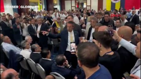 Fenerbahçe YDK Toplantısı’nda gerginlik: Aziz Yıldırım araya girdi