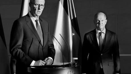 Zwei neue Bücher über die neue und die alte Regierung: Merz und die wackelnde Mitte