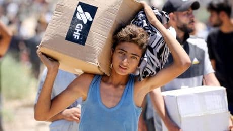 Los centros de reparto de ayuda en Gaza cierran temporalmente para «mejorar su eficiencia»