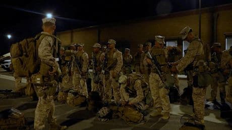 Les premiers Marines dépêchés par Donald Trump commencent leurs opérations à Los Angeles