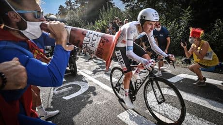 Geduldig rijden is de sleutel voor een snelle klimtijdrit, weet wereldkampioen Remco Evenepoel. ‘Ik gebruik de eerste drie kilometer als warming-up’