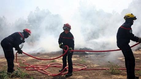 En direct, incendie dans l’Aude : les pompiers espèrent « fixer » aujourd’hui le gigantesque feu, qui a parcouru 17 000 hectares