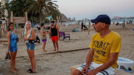 Al ligón de playa le llega su agosto