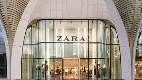 Llega el calzado de entretiempo más elegante y barato de Zara: cuesta 22,99 €  tras un 36 % de descuento
