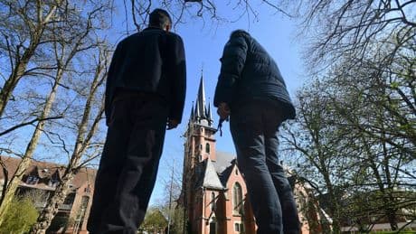 Kommentar - Kein Kirchen-Asyl für illegale Migranten!