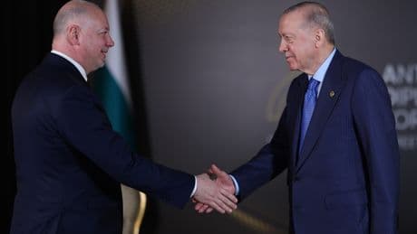 Cumhurbaşkanı Erdoğan'dan Antalya'da diplomasi trafiği
