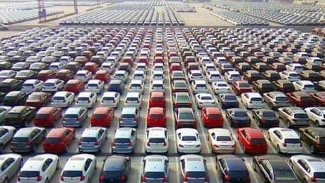 Crolla il mercato dell’auto, vola il noleggio