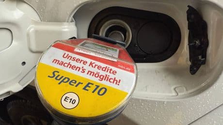 Benzin Super E10: Niedrigster Preis seit Monaten