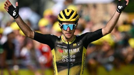 Pogacar ni se inmuta ante la agresividad del Visma, aunque pierde el liderato del Tour