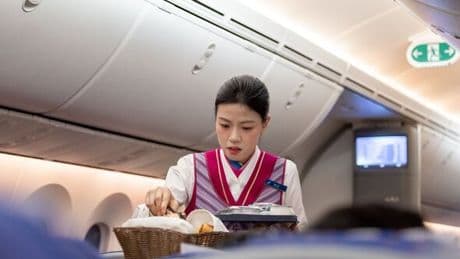 Flight attendant names the 1 habit on planes that's 'a huge no-no'