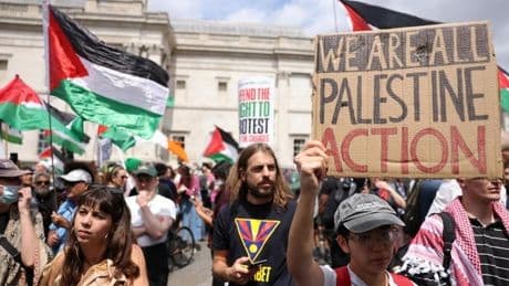 Londres declarará «terrorista» a un grupo propalestino por vandalizar dos aviones militares