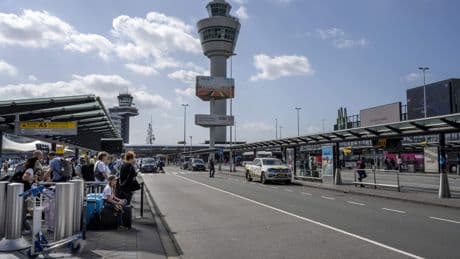 Schiphol haalt lagere winst ondanks enorme stijging havengelden