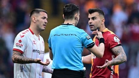 Eski hakemler, Galatasaray - Sivasspor maçını değerlendirdi: 'Hakemle VAR arasında iletişim problemi var'