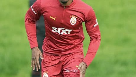 Cuesta, transfer için Brezilya'da!