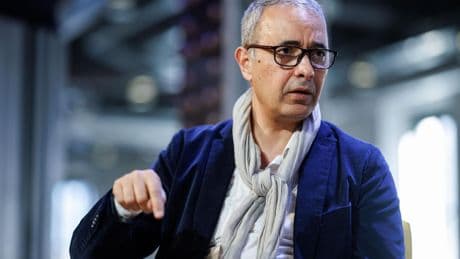 Kamel Daoud visé par deux mandats d’arrêt internationaux émis par Alger