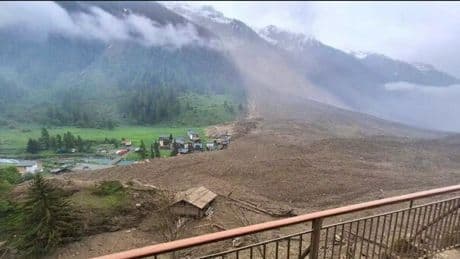 Svizzera, crolla il ghiacciaio Birch nel Canton Vallese: travolto il villaggio di Blatten