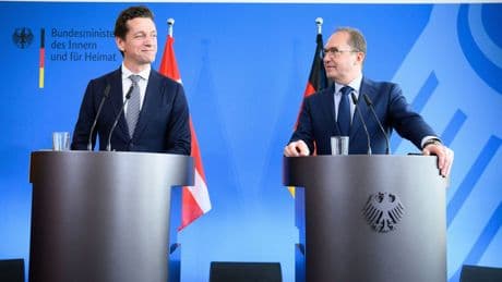Innenminister: Dobrindt: Verschärfte Kontrollen auch zu Dänemark richtig