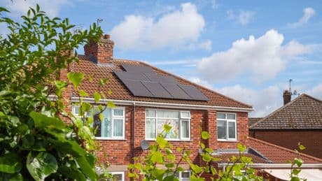 Record installations of solar panels, batteries and heat pumps so far in 2025