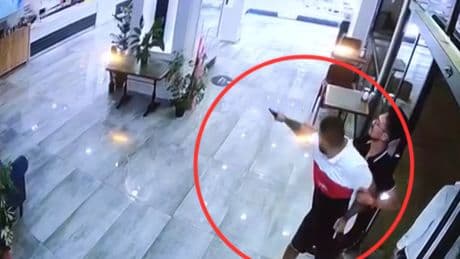 5 kişiyle birlikte ortak olamadığı kafeye kurşun yağdırdı