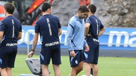 Zakharyan repite su pesadilla de cada verano: acaba antes de tiempo el entrenamiento con gestos de dolor