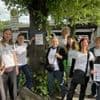 Vorm Kahlschlag in Berlin-Tempelhof: Anwohner kennzeichnen bedrohte Bäume an geplanter Baustelle