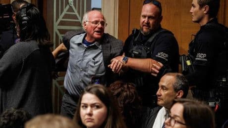 Detenido el cofundador Ben & Jerry's por protestar contra la guerra en Gaza en el Congreso de EEUU