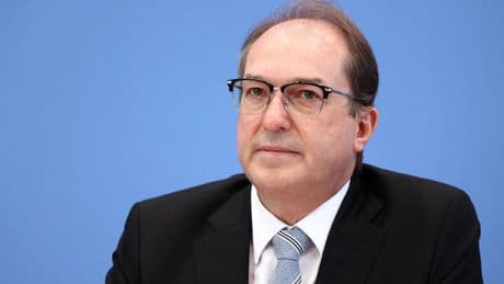 Für drei Monate: Dobrindt: IP-Adressenspeicherung kommt bald