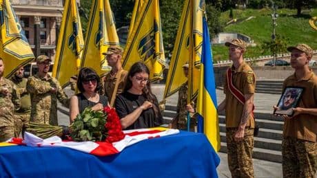 En direct, guerre en Ukraine : « La voie de la paix en Ukraine ne peut être tracée sans l’Ukraine », répètent les dirigeants européens