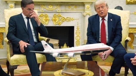 Trump droht Russland-Handelspartnern mit 100-Prozent-Zöllen