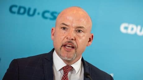 "Züge einer Inszenierung": CSU-Landesgruppenchef Hoffmann attackiert Pro Asyl