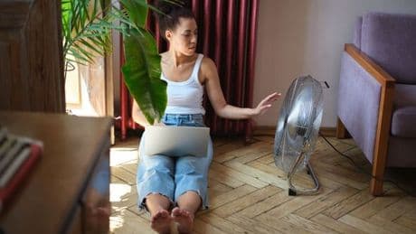 The 4 counter-intuitive ways to cool down as Britain set for blistering heat