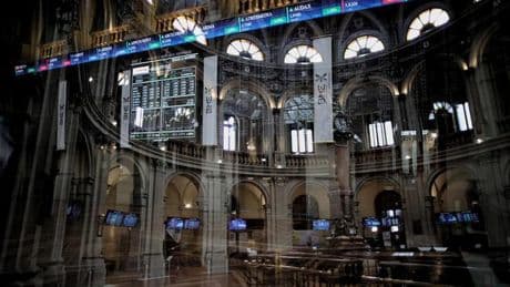 El Ibex 35 pierde un 0,3% en el inicio de la temporada de presentación de resultados en España