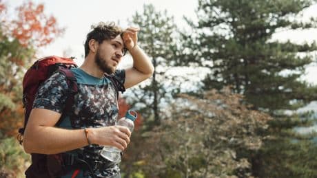 Wandern bei Hitze? Expertin verrät 5 Dinge, die Sie beachten sollten