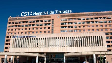 Una mujer se suicida en el Hospital de Tarrasa tras esperar más de 48 horas para su ingreso