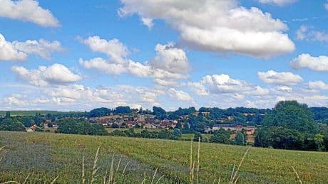 Incendie mortel, féminicide et nonagénaire disparue : Bretoncelles, ville meurtrie