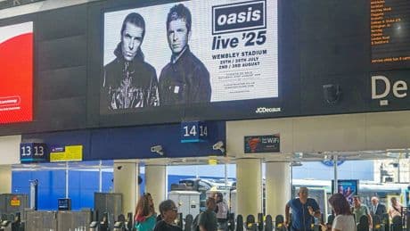 Pourquoi Oasis n’a jamais été aussi populaire