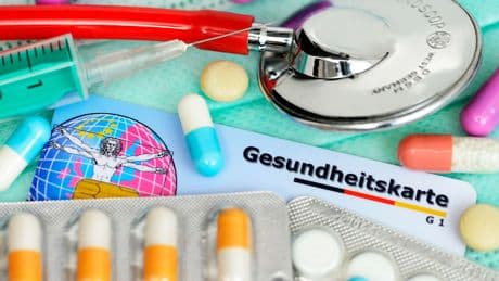Krankenkassen droht Milliarden-Loch - Patienten sollen mehr aus eigener Tasche bezahlen!