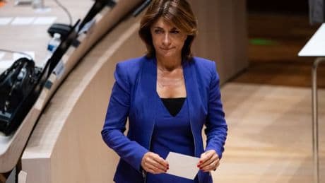 "Marseille je t'aime": Martine Vassal officialise sa candidature aux municipales 2026